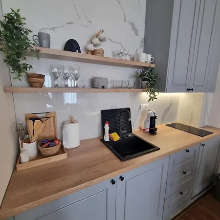 Drvorez-direktno Na Stazi