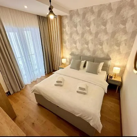 Drvorez-direktno Na Stazi