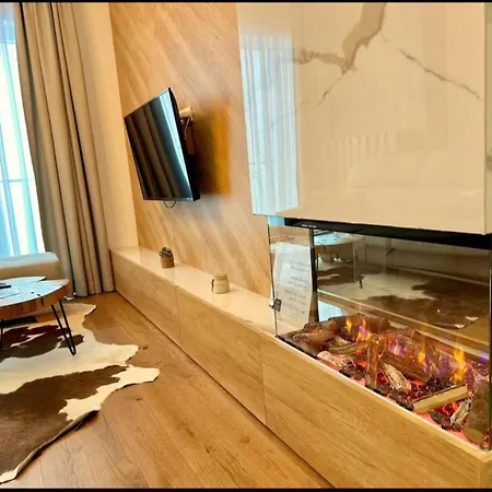 Drvorez-direktno Na Stazi Lejlighed *